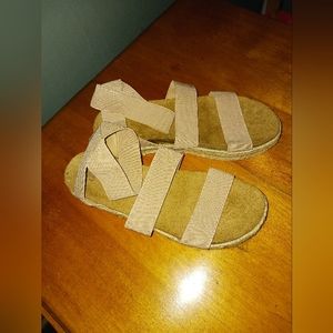 Time and tru tan sandals